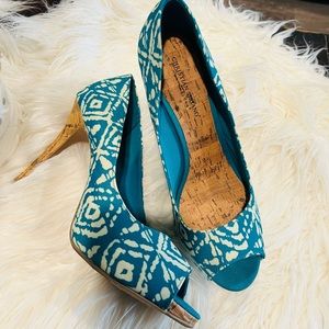Women size 12 teal and cream Christian Siriano.